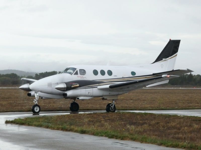 Beechcraft 90 C F-GCGA peinture aéronautique par AEROSTYLL