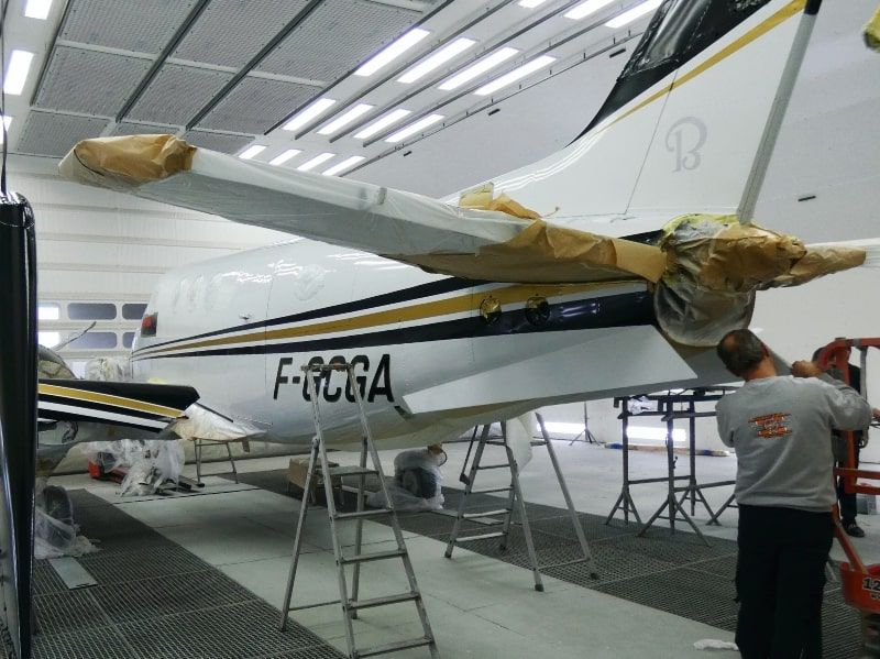 Beechcraft 90 C F-GCGA peinture aéronautique par AEROSTYLL