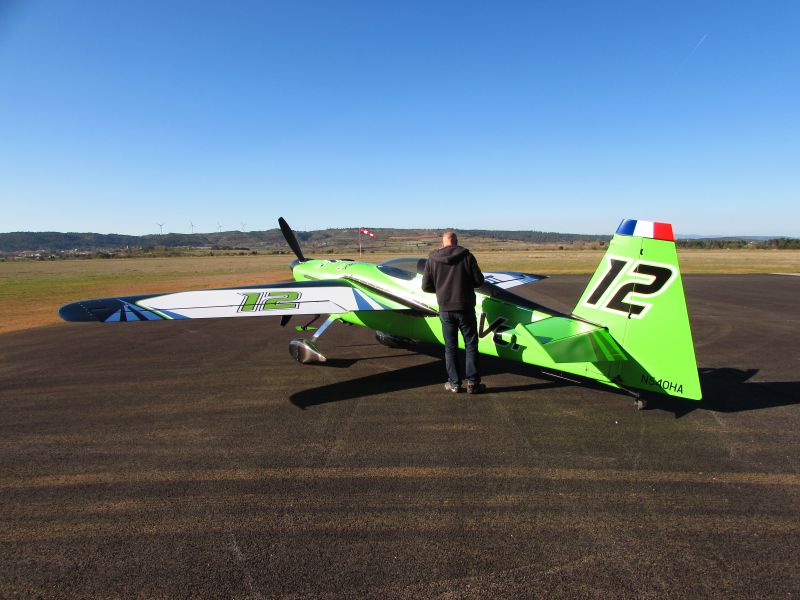 Edge 540 N540HA François LeVot