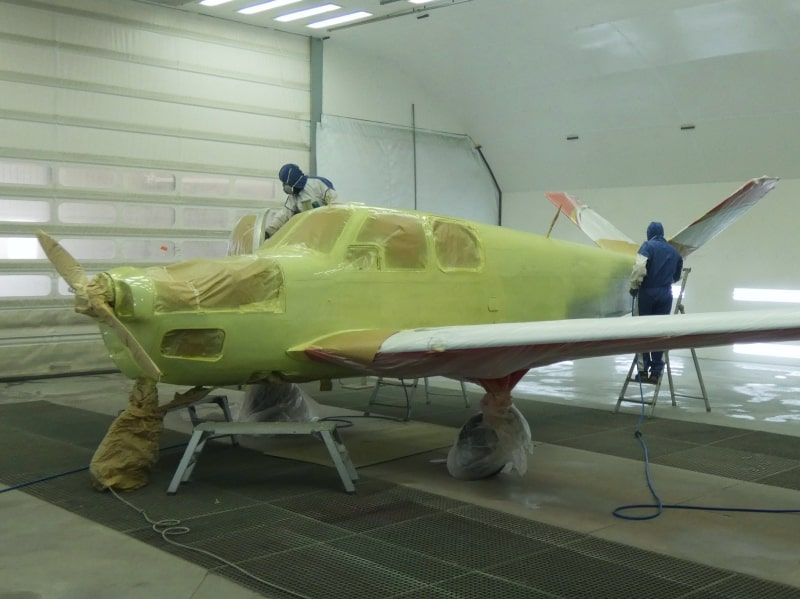 Beechcraft 35D F-HIDG peinture par paint bu Aerostyll peinture aéronautique de prestige aeronautical paint