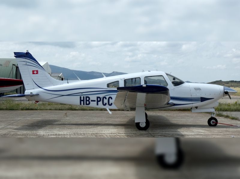 PA28 Piper Arrow II HB-PCC painted by paint peint par AEROSTYLL