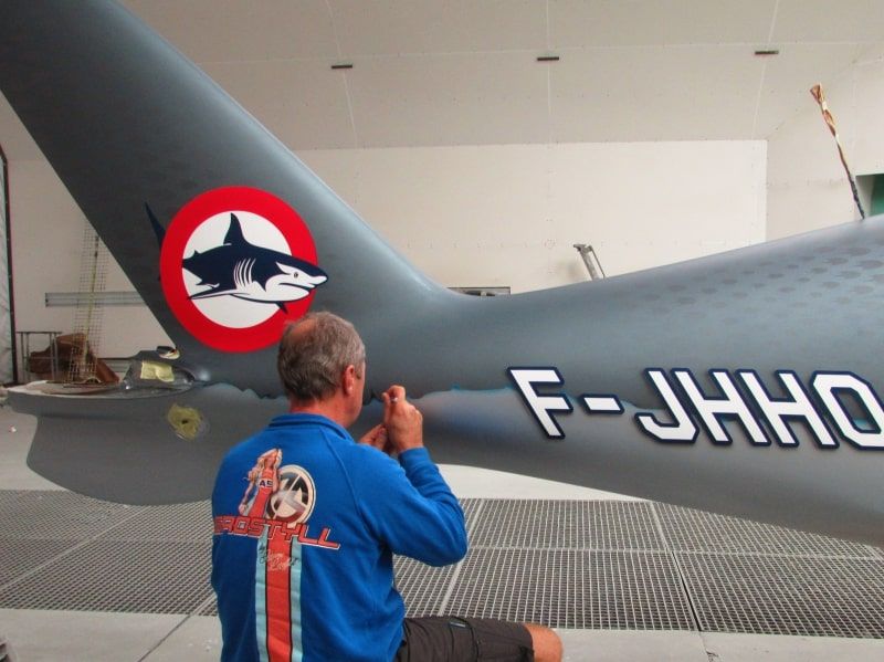 Shark 053 F-JHHO peinture aéronautique par AEROSTYLL