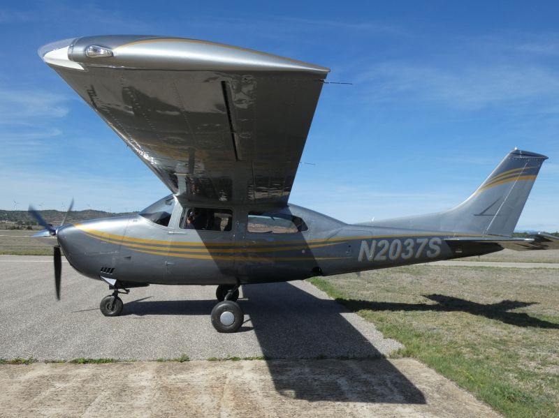 Cessna T210L Turbo Centurion II N2037S peinture aéronautique par aeronautical paint by AEROSTYLL