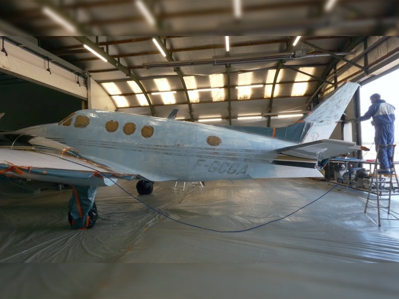 Beechcraft 90 C F-GCGA peinture aéronautique par AEROSTYLL