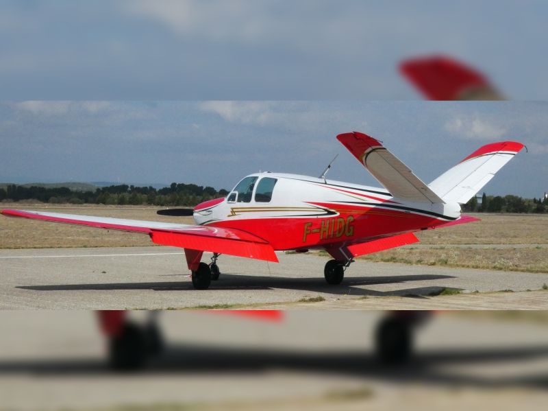 Beechcraft 35D F-HIDG peinture par paint bu Aerostyll peinture aéronautique de prestige aeronautical paint