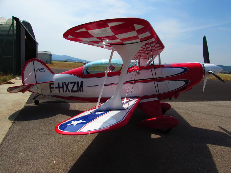 Pitts S-2B F-HXZM