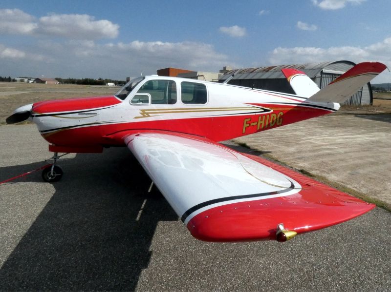 Beechcraft 35D F-HIDG peinture par paint bu Aerostyll peinture aéronautique de prestige aeronautical paint