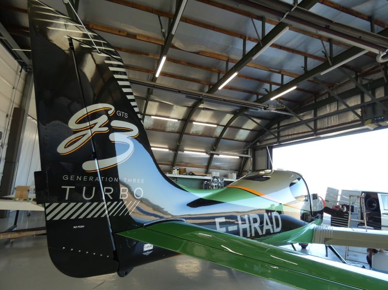 Cirrus SR-22 3G F-HRAD N122PB peinture aéronautique aeronautical paint by AEROSTYLL design modern