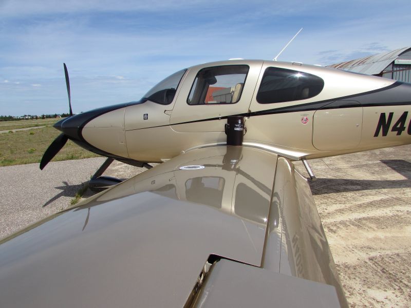 Cirrus SR22 N405SR