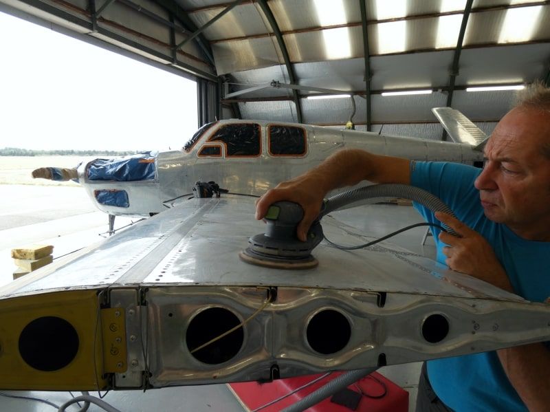 Beechcraft 35D F-HIDG peinture par paint bu Aerostyll peinture aéronautique de prestige aeronautical paint