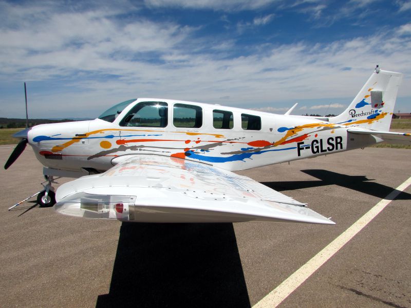 Beechcraft A36 F-GLSR